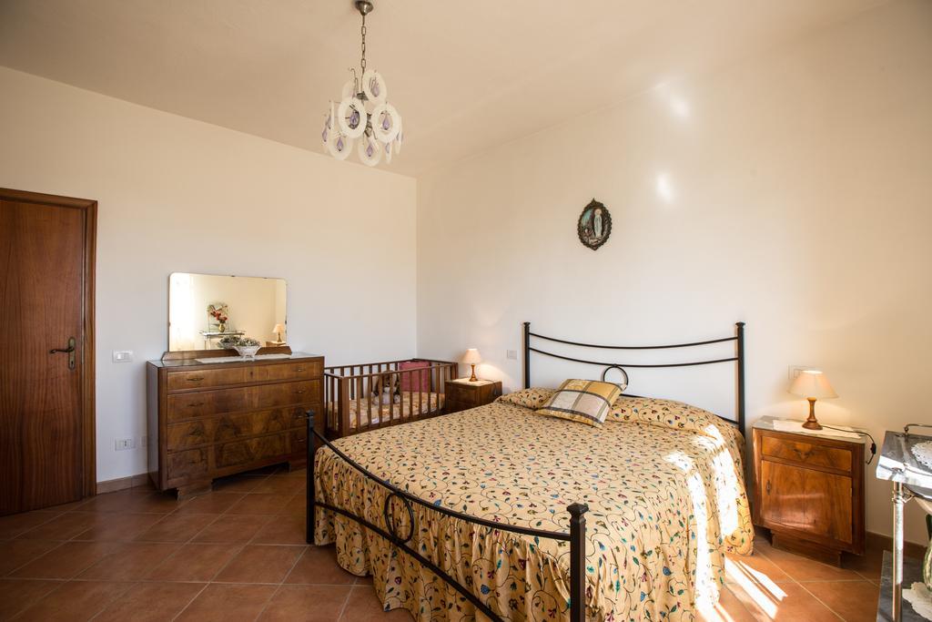 バーニ・ディ・ペトリオーロ Casa Guaitoliヴィラ 部屋 写真