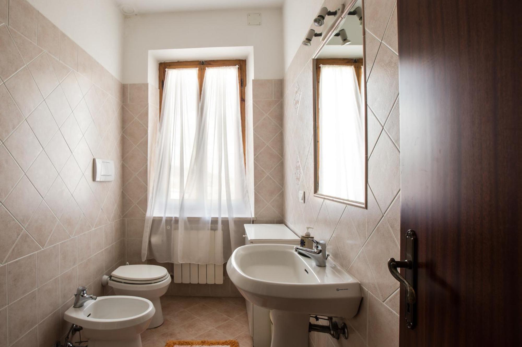 バーニ・ディ・ペトリオーロ Casa Guaitoliヴィラ 部屋 写真