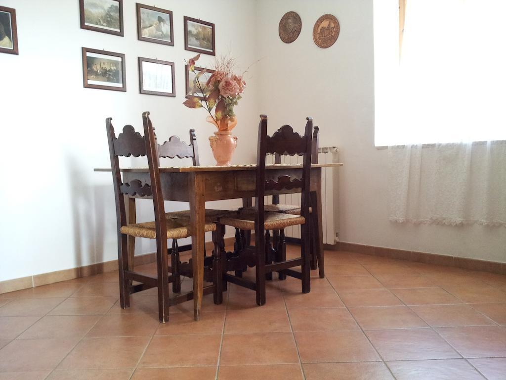 バーニ・ディ・ペトリオーロ Casa Guaitoliヴィラ 部屋 写真