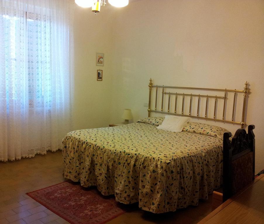 バーニ・ディ・ペトリオーロ Casa Guaitoliヴィラ 部屋 写真